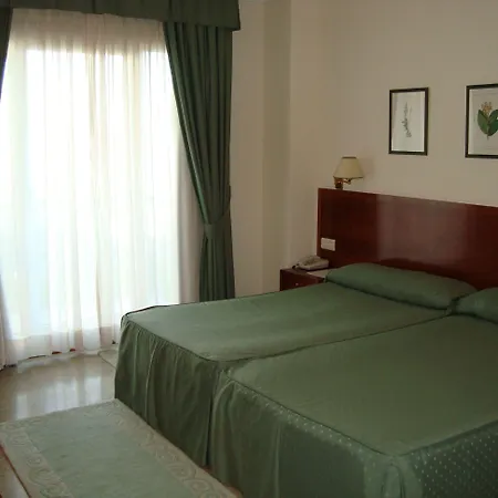 Hotel Bahia Bayona 3*